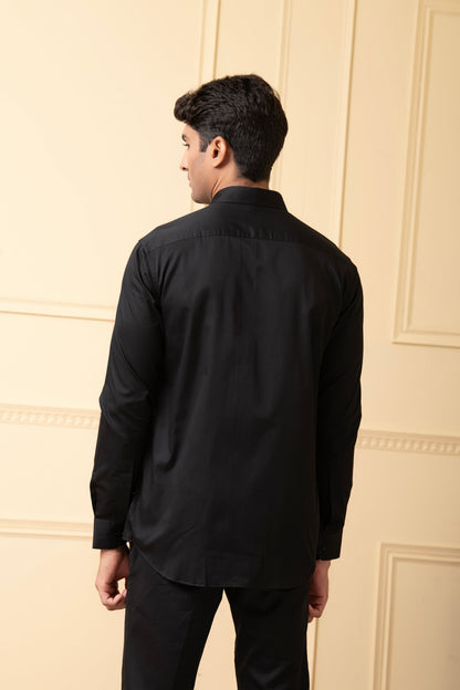 Black Shirt With V-Shaped Grey Strip by Hilo Design - Distacart