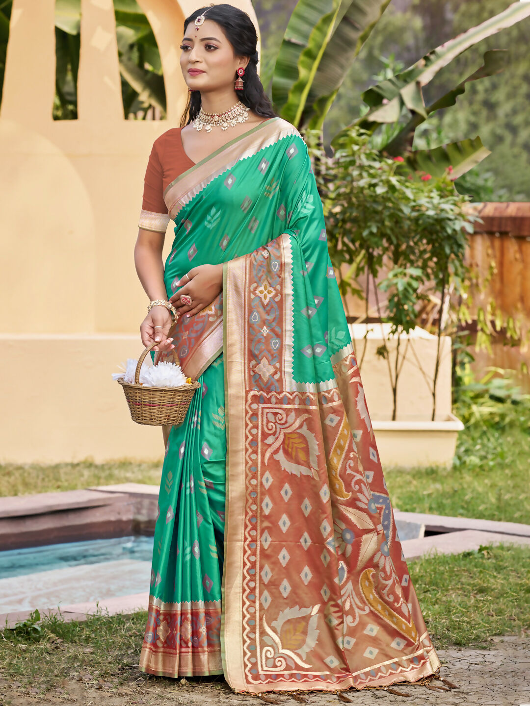 Astita Rama Green Pochampally Silk Saree - Distacart