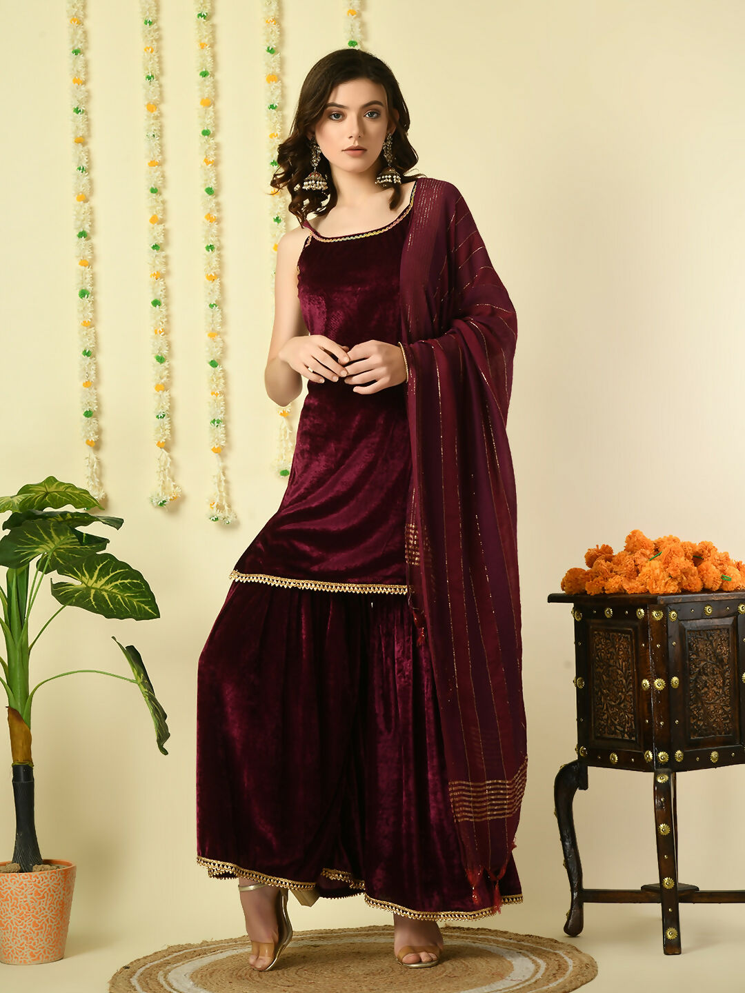 Myshka Women's Magenta Velvet Kurti & Sharara With Dupatta Party Sets - Distacart