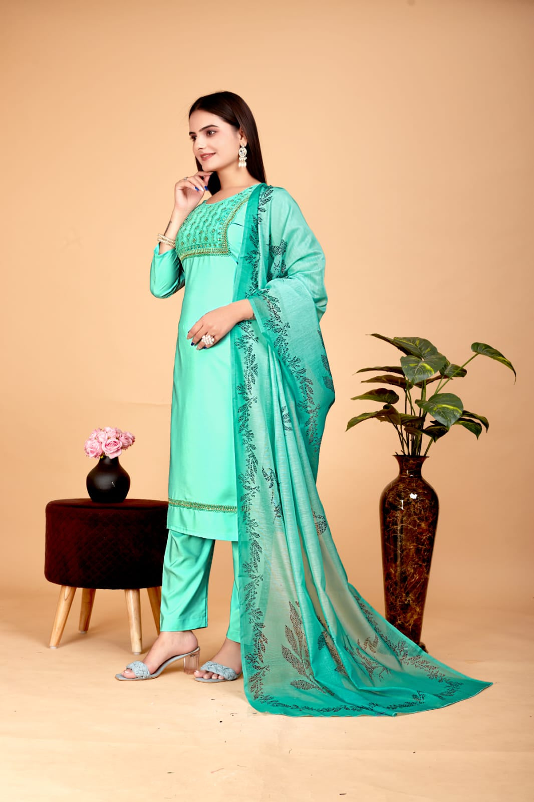 Women's Embroidered Green Kurta Set with Dupatta Set - A2M - Distacart