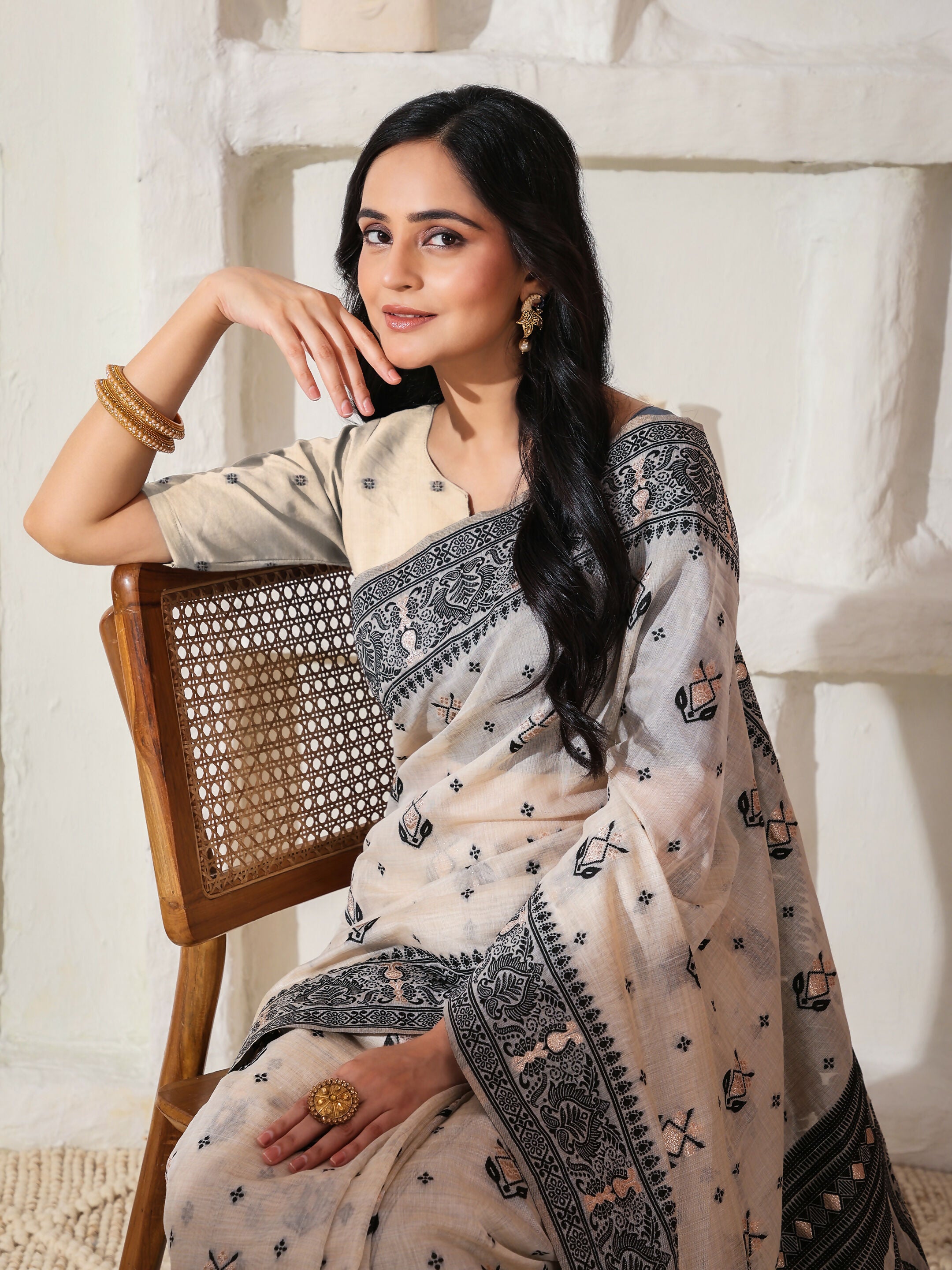 Astita Linen Cotton Black & Cream Saree
