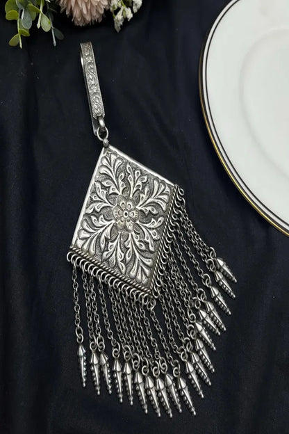 Vastrabhushan Oxidized Silver Saree Chabi Challa | Single Layer Waist Keychain - Dista