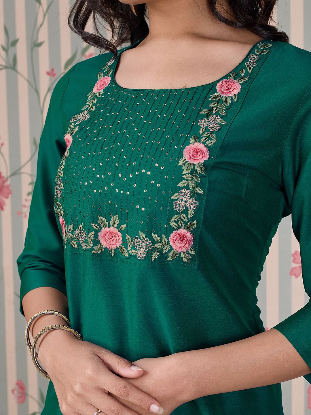 Ode by House of Pataudi Women Round Neck Three-Quarter Sleeves Embroidered Straight Kurta - Distacart