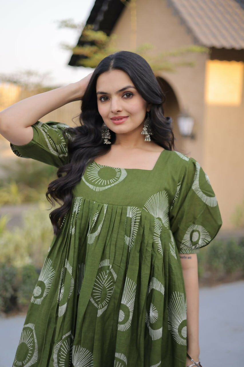 Teeya Creation Womens New Trendy Summer War Printed Cotton Gown Set-Green - Dista