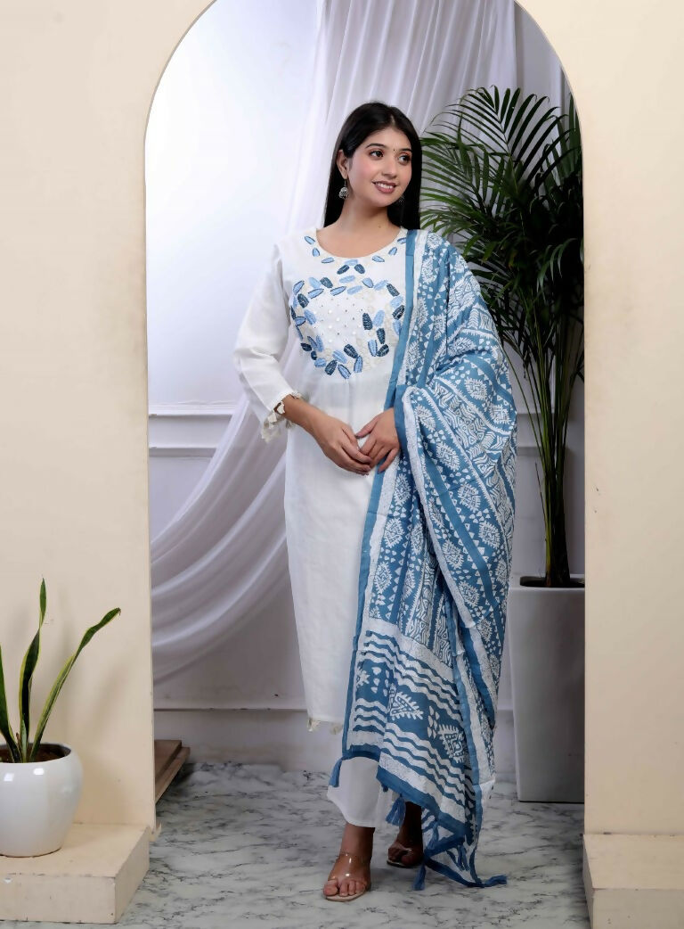 WHITE_EMBROIDERY_DUPATTA (2)