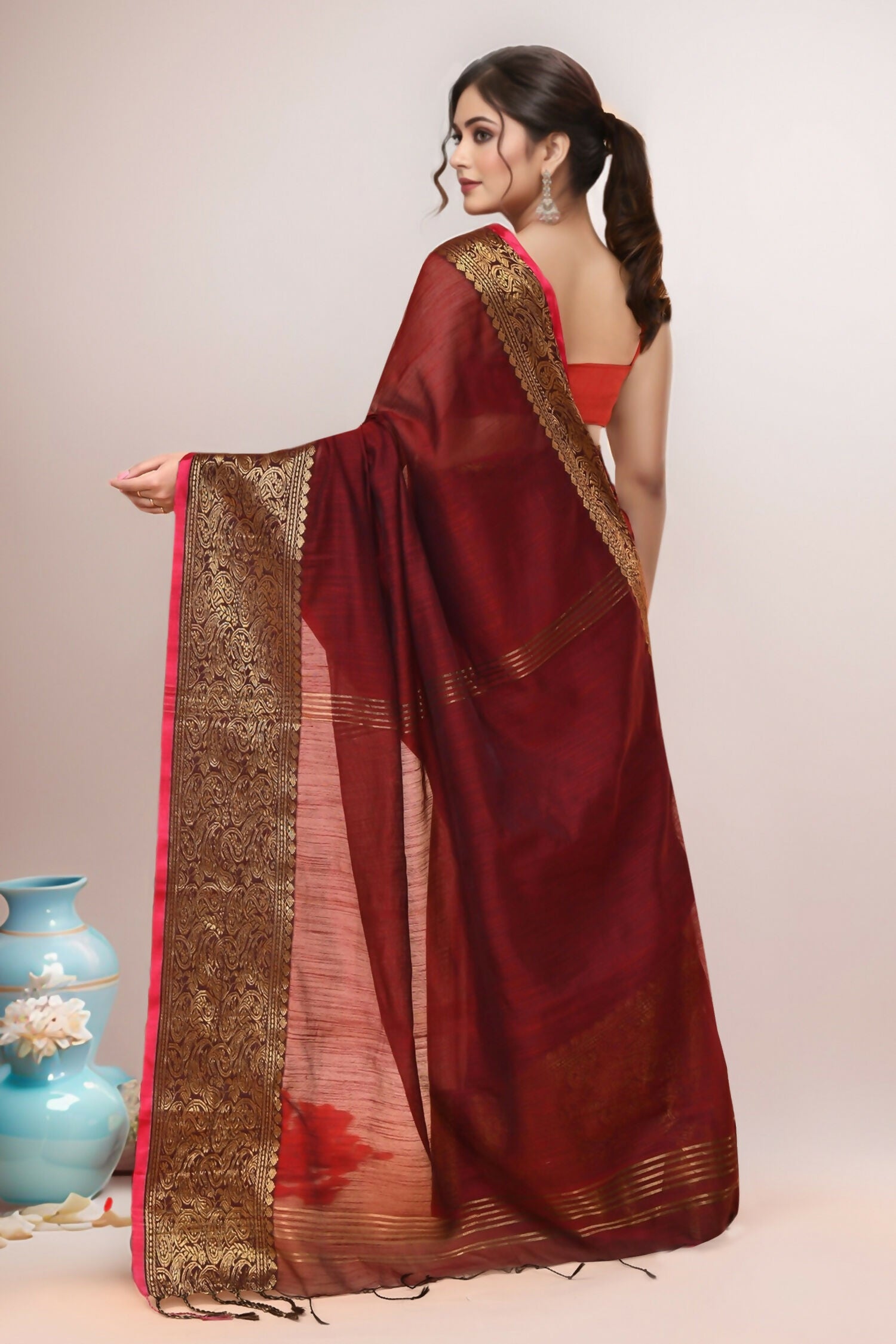 Joban Fashion Maroon Cotton Blend Handloom Saree - Dista