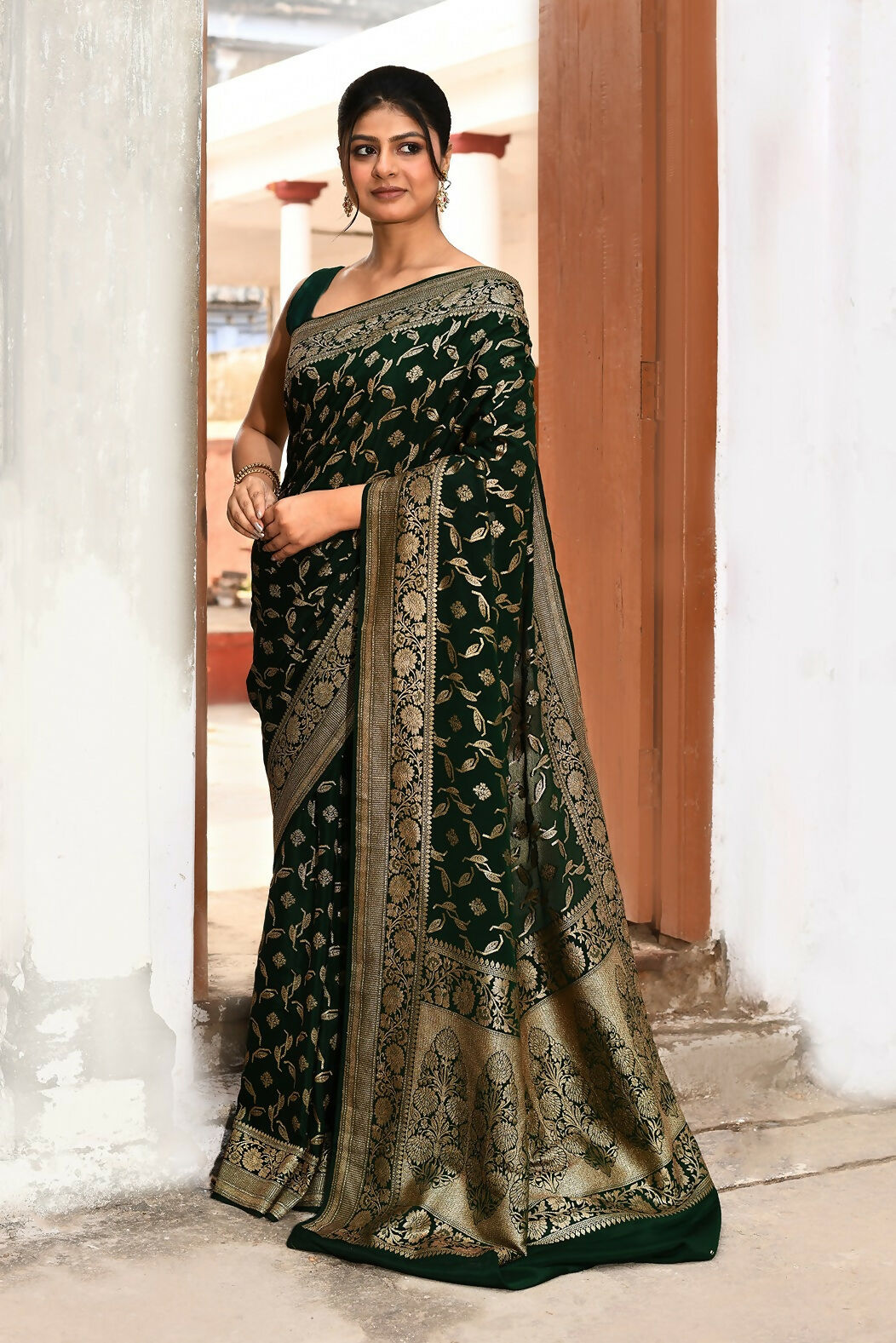 Joban Fashion Emerald Green Crepe Chiffon Pure Handloom Banarasi Silk Saree