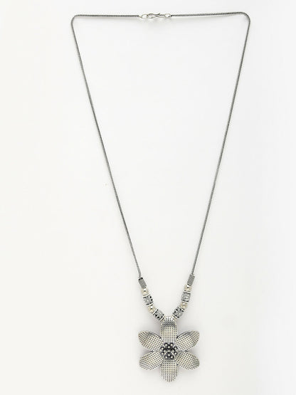 NVR Women's Silver-Toned Floral Shape Pendant with Chain - Distacart
