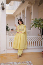 Thumbnail for Teeya Creation Womens New Mul Chanderi With Beads Embroidery-Work Kurta Set - Dista