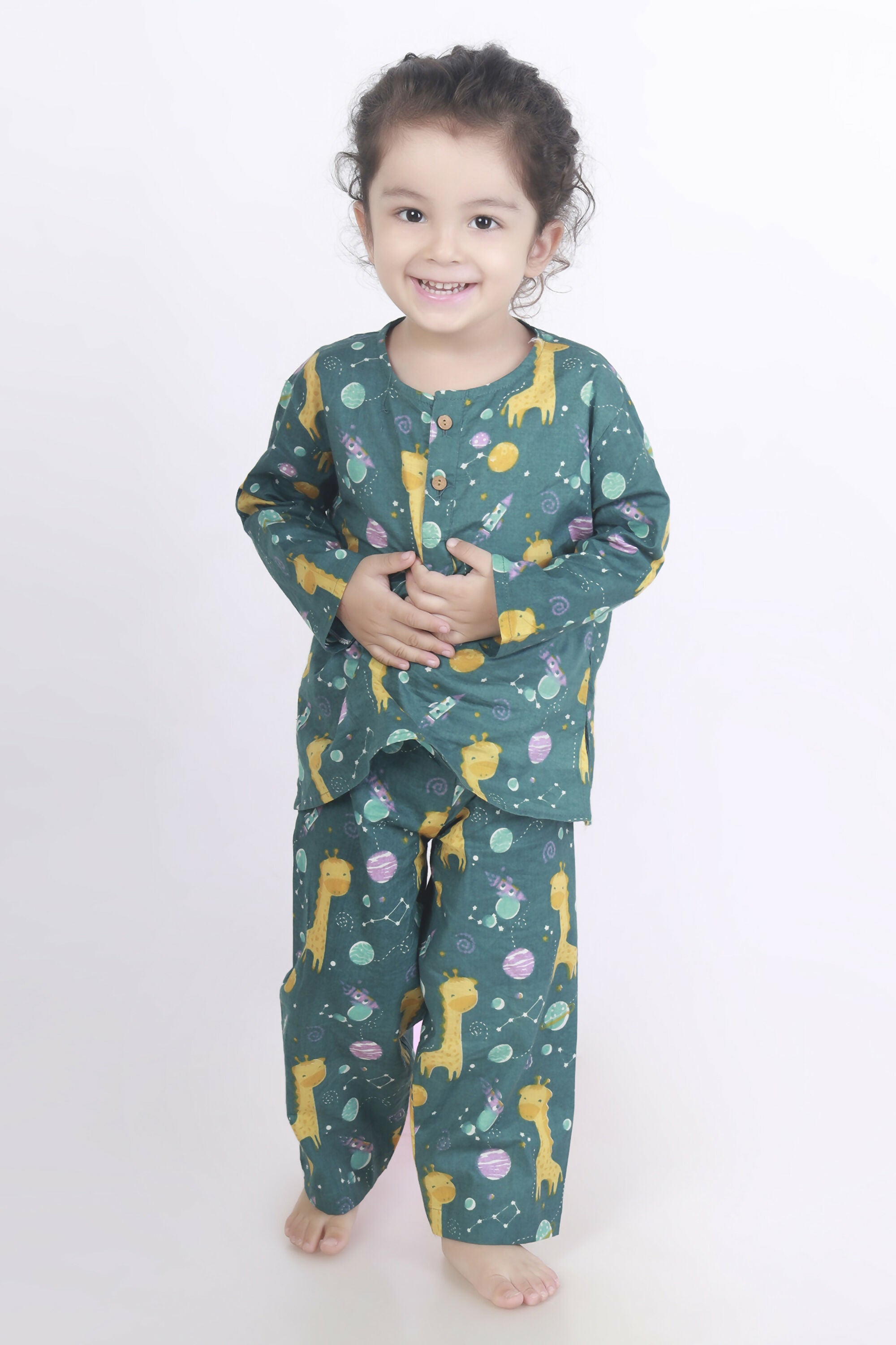 Breathables Green Giraffe Print Cotton Nightsuit Set For Kids - Dista