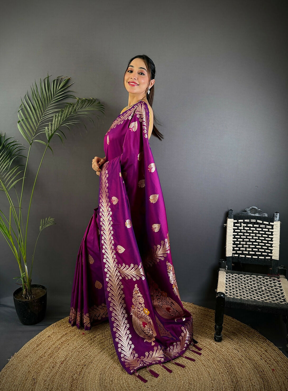 Joban Fashion Banarasi Purple Woven Soft Silk Saree