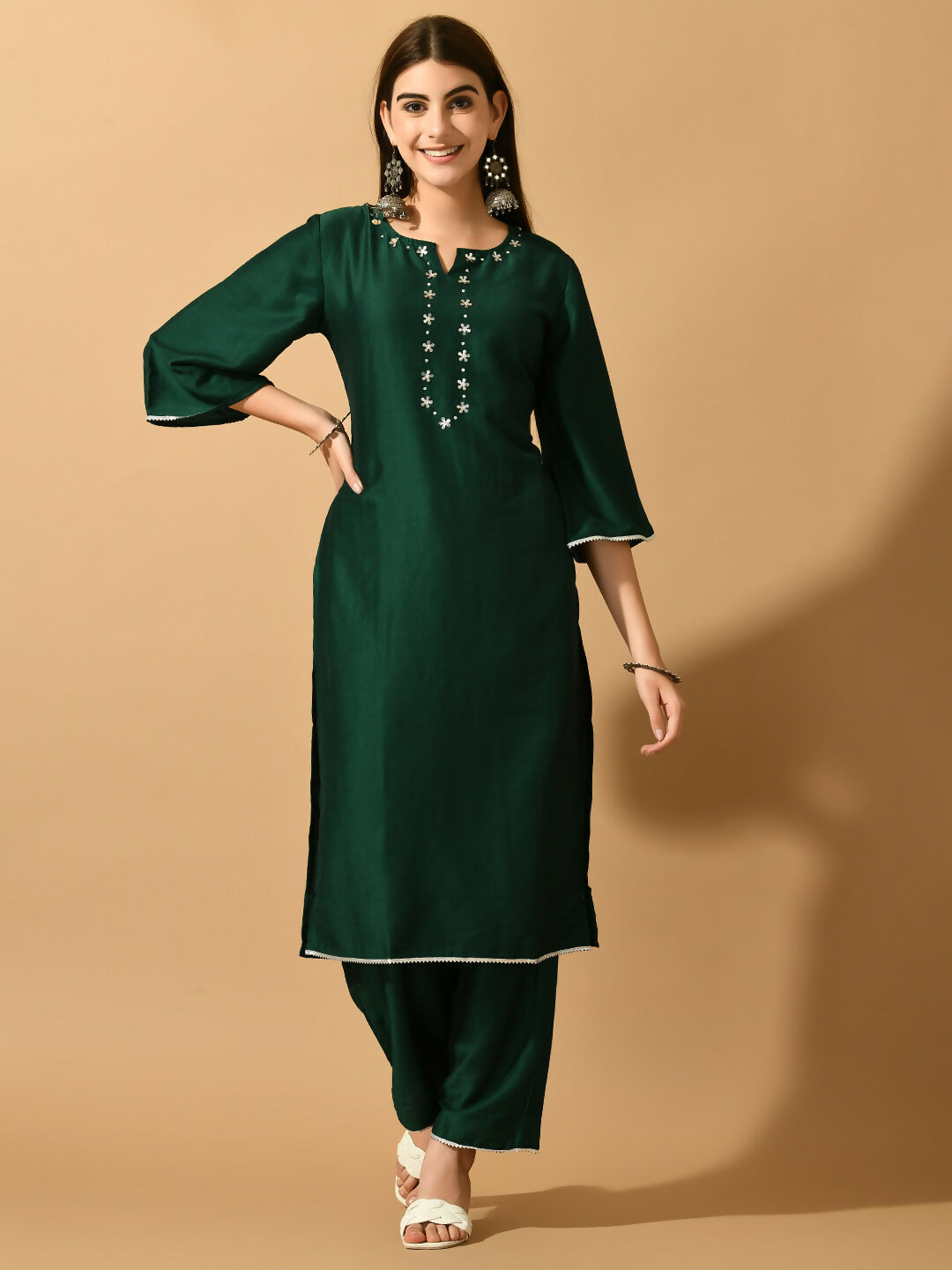 Myshka Women's Green Embroidered Party Kurta Sets - Distacart