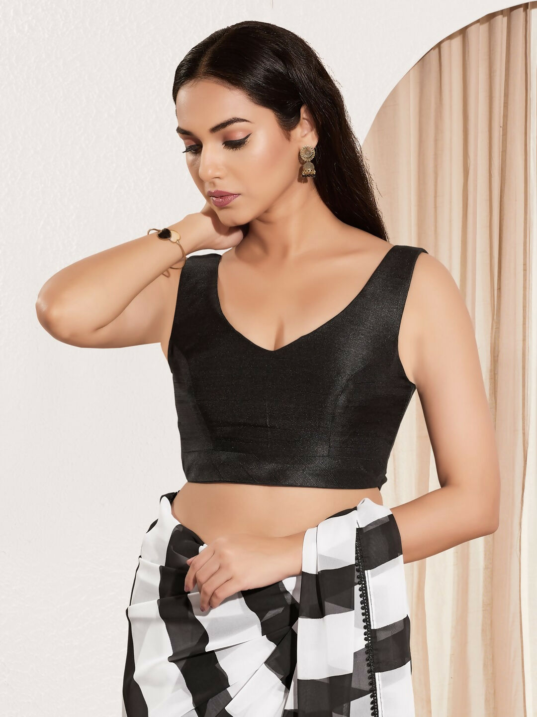 Joban Fashion Black Mulberry Silk Padded Blouse With Round Neck Sleeveless - Distacart