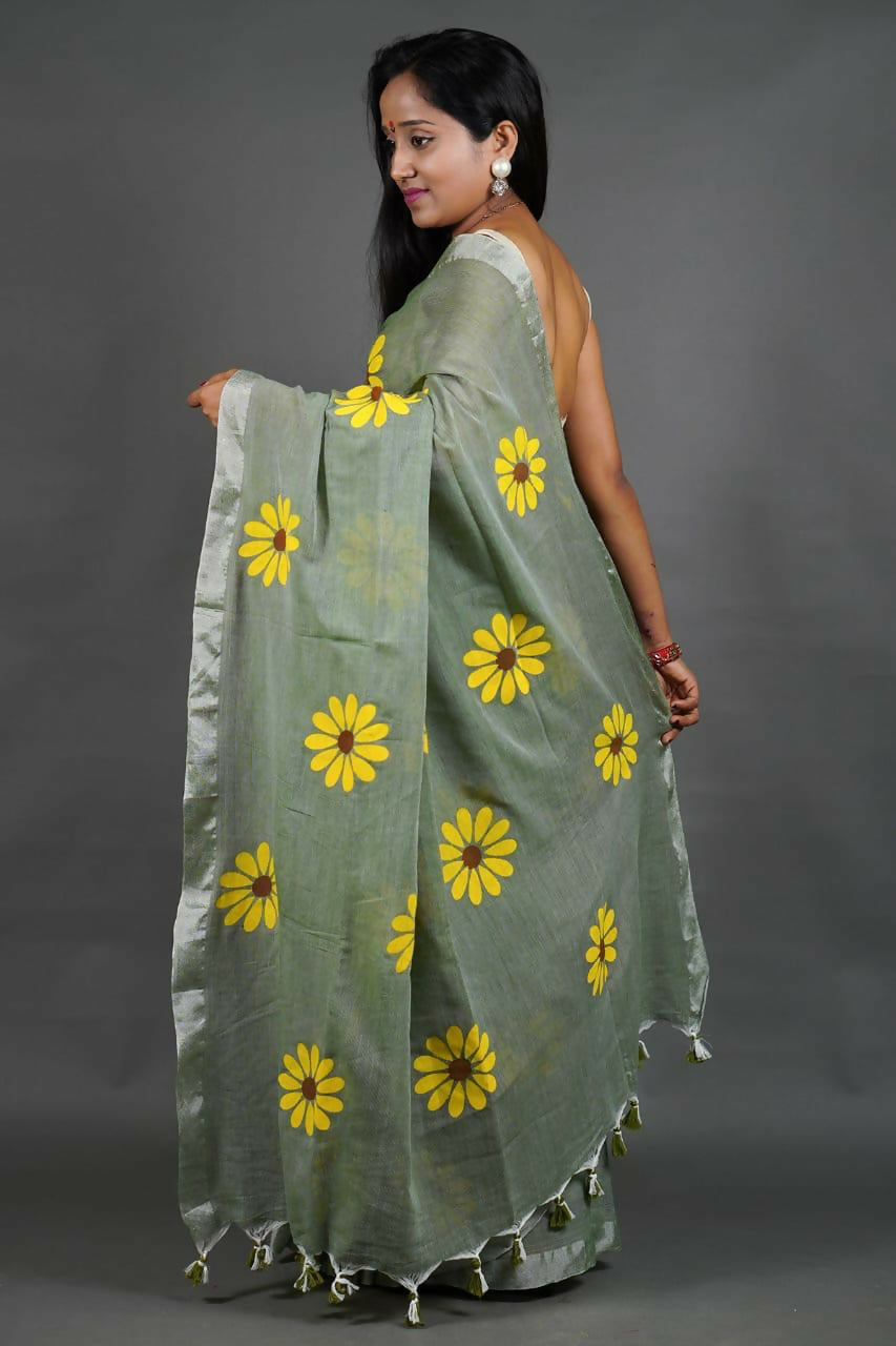 Exclusive Collection Light Pista Pure Cotton Saree With Sunflower Design