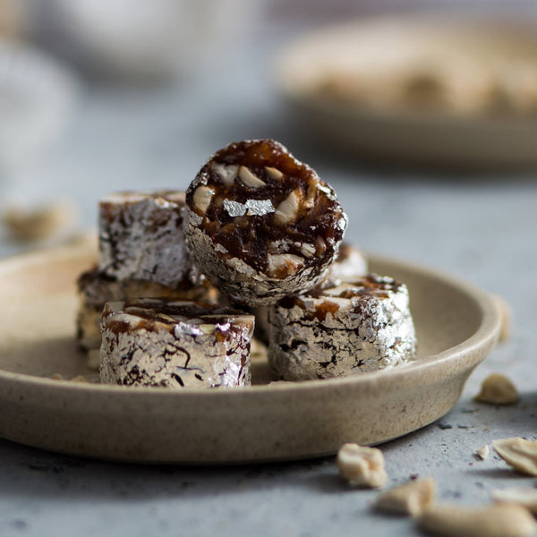 Almond House Khajoor Doller (MAP) - Distacart