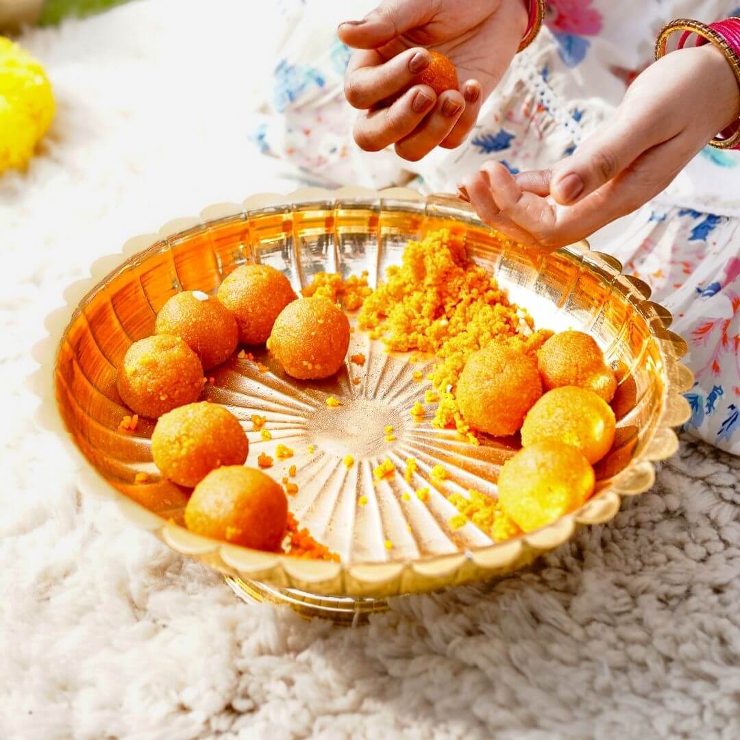 metal kamal urli tray for decoration gold