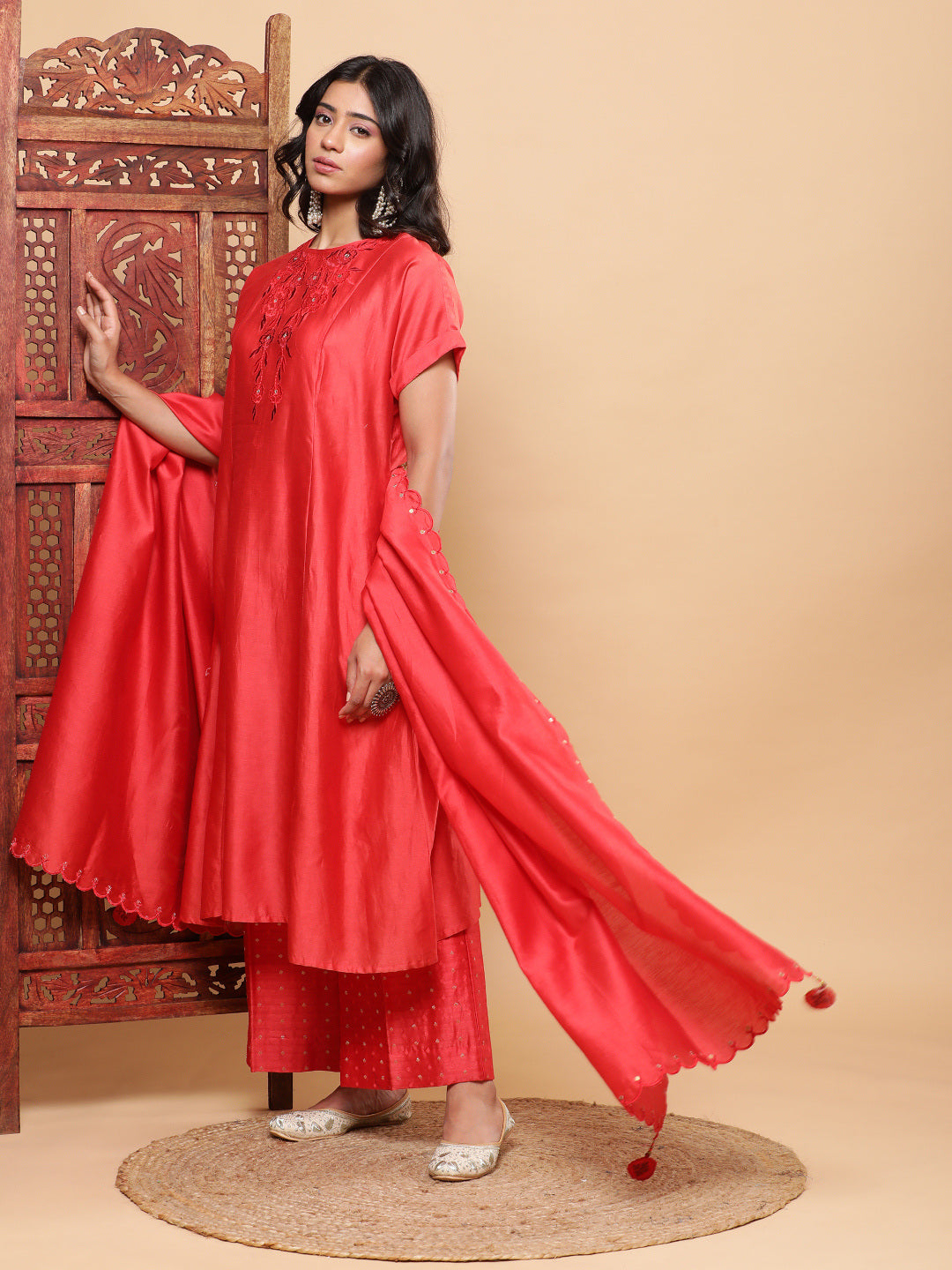 BohoJazz Nazm Embroidered Kimono Sleeves Kurta with Banarasi Pants and Dupatta - Red