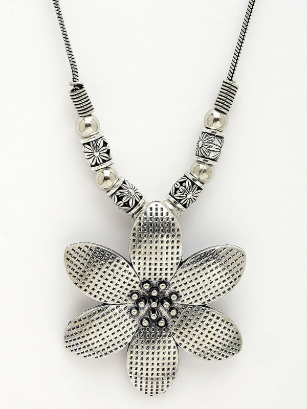 NVR Women's Silver-Toned Floral Shape Pendant with Chain - Distacart