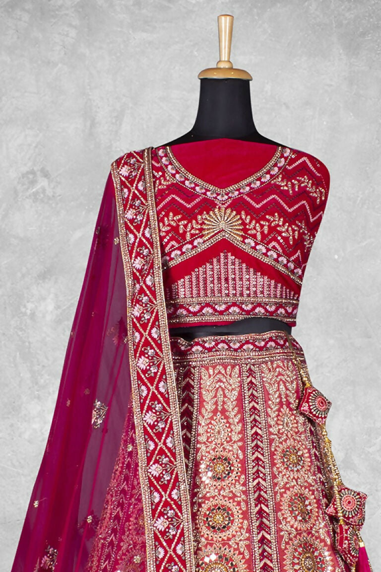 n2630-c-2_54206604182_o