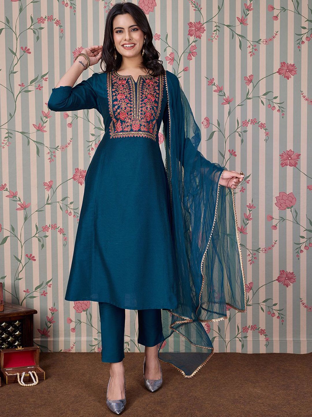 Ode by House of Pataudi Blue Ethnic Motifs Embroidered Zari Kurta With Trousers & Dupatta - Distacart