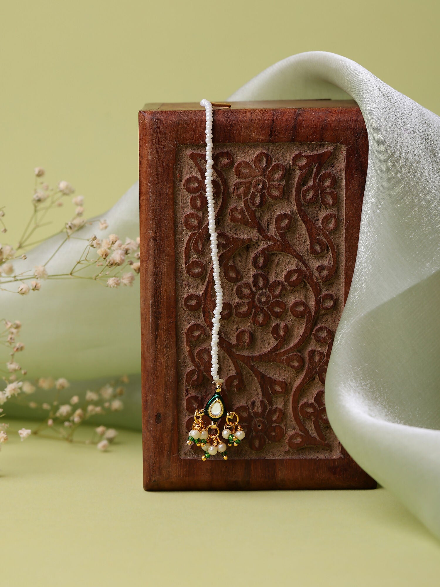 Ruby Raang Green Gold Kundan Maang Tikka