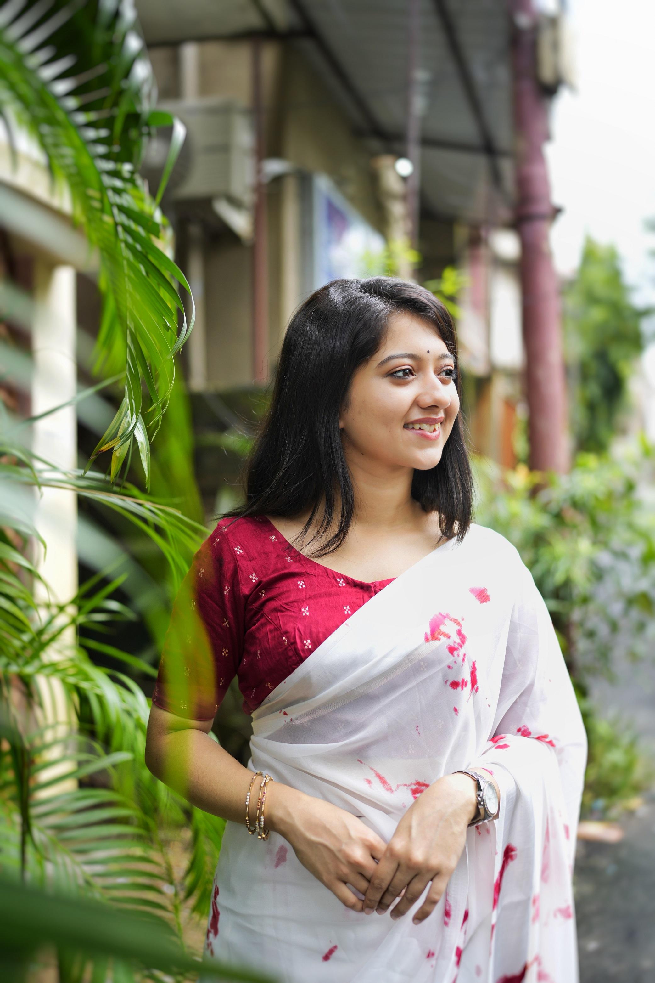 Red Poly Georgette Tie And Dye Saree with Unstitched Blouse - A2M