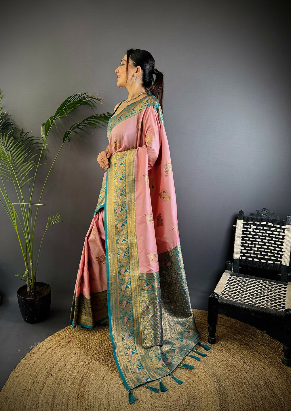 Joban Fashion Banarasi Baby Pink Woven Soft Silk Saree