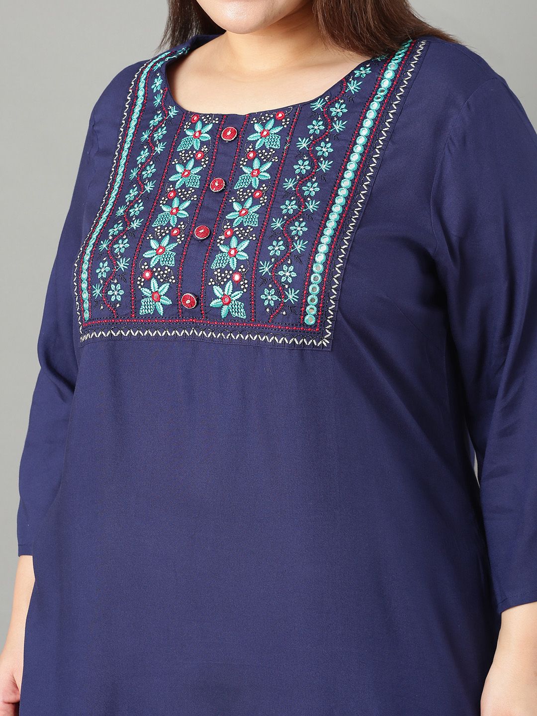Sztori Plus Size Floral Yoke Design Thread Work Straight Kurta