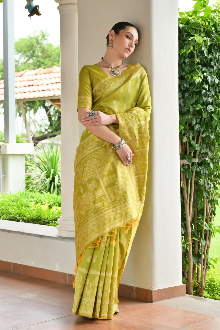 Vishnu Weaves Women's Mahendi Handloom Raw Silk Thread Weaving Saree with Blouse
