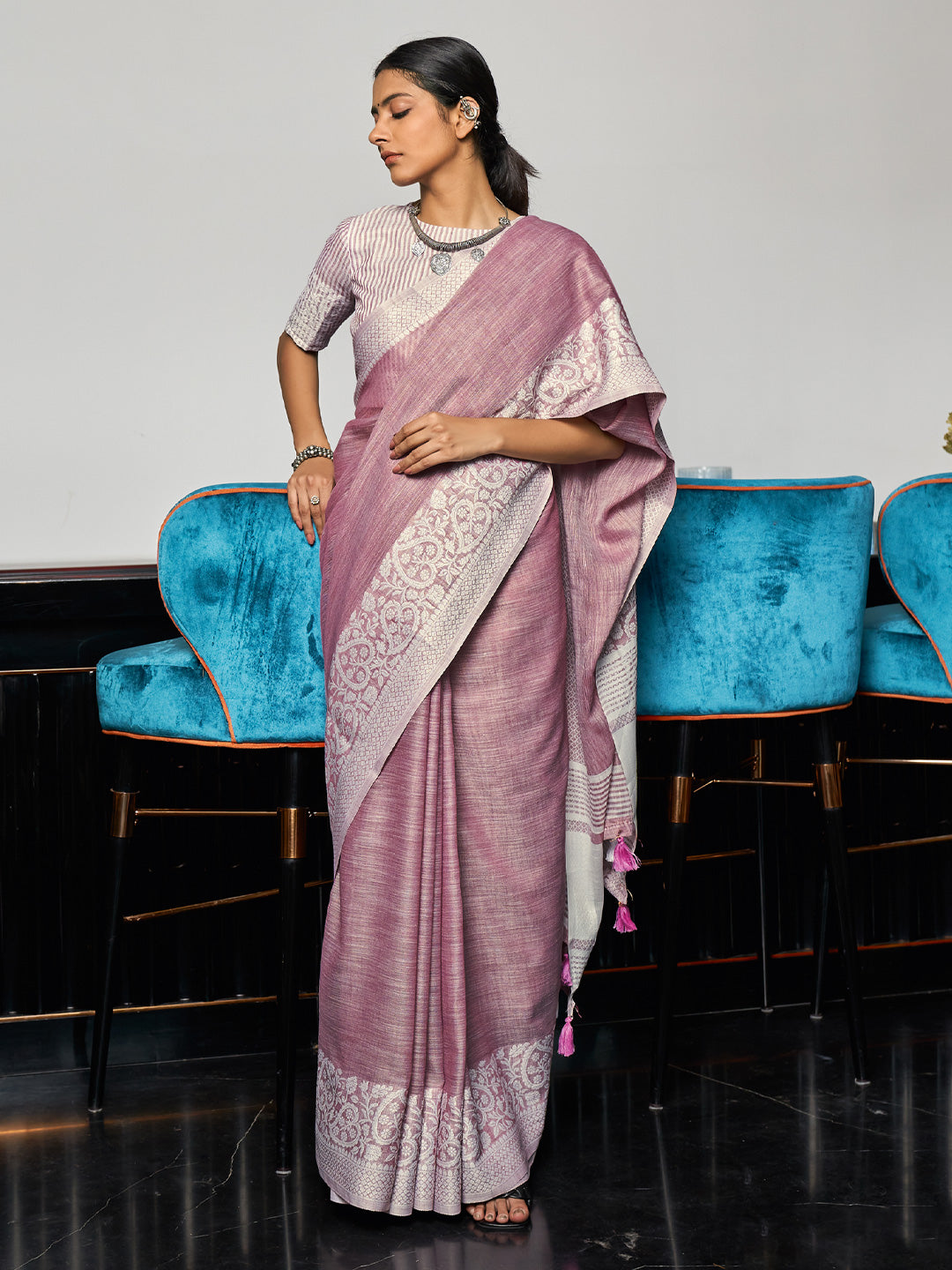 Anaita Lavender Linen Zari Work Saree With Blouse - Dista