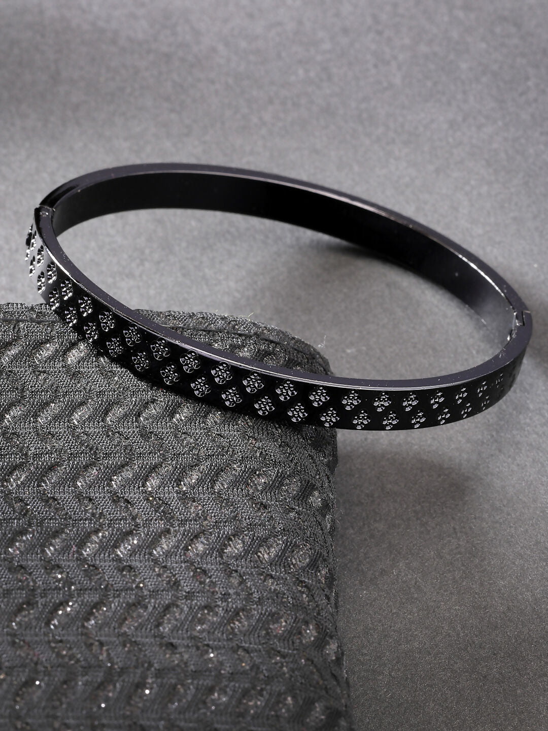 NVR Men's Set of 2 Gold & Black Rhodium-Plated Stainless Steel Kada Bracelet - Distacart