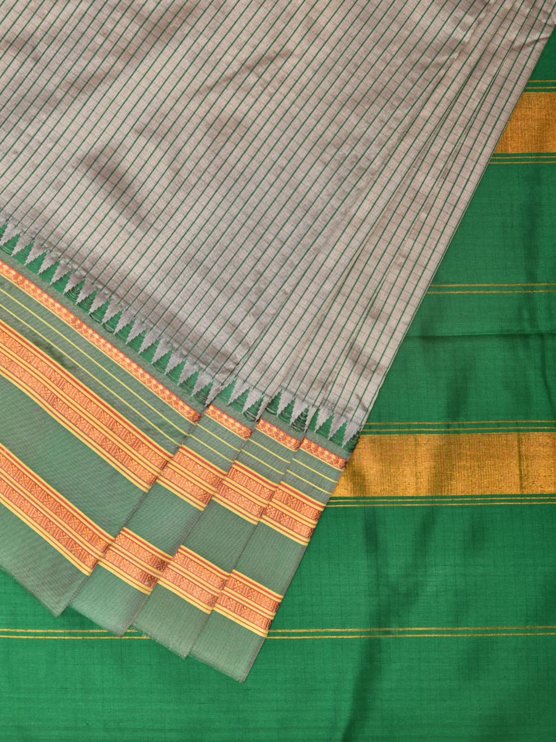 Light Grey and Green Narayanpet Silk Handloom Saree with Checks Design No Blouse - Global Threads - Distacart