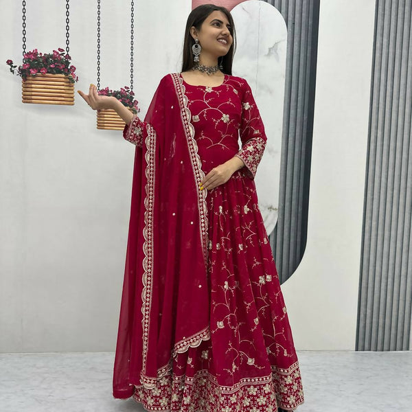 Teeya Creation Womens New Heavy Fox Georgette Fabric With Heavy Embroidery Wrok Kurta Set - Dista