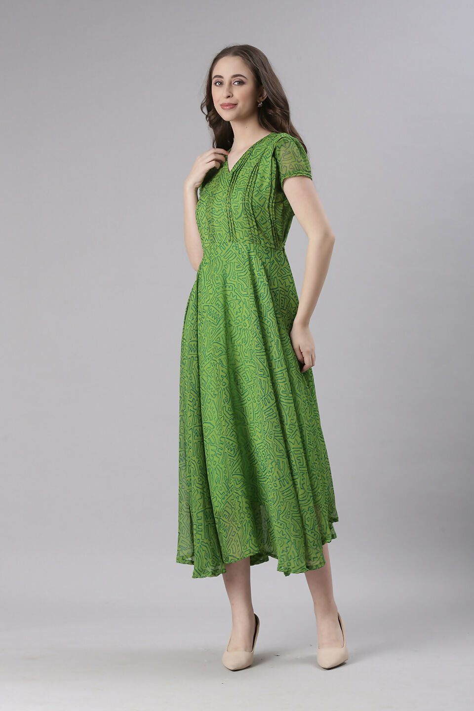 Souchii Green Printed Midi Dress – Flowy Fit & Flare