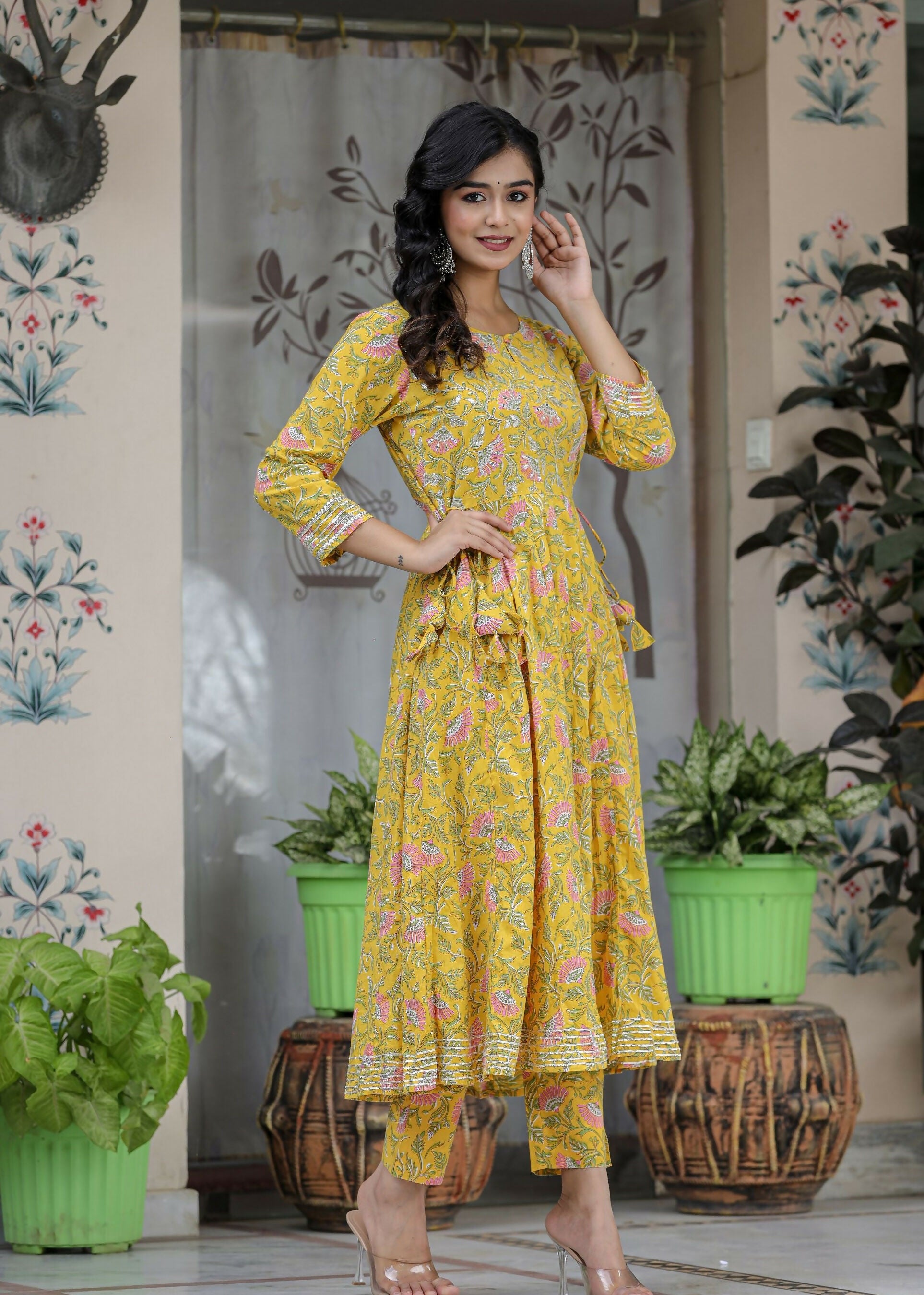 Kaajh Women's Yellow Floral Print Cotton Kurta Pant Set - Distacart