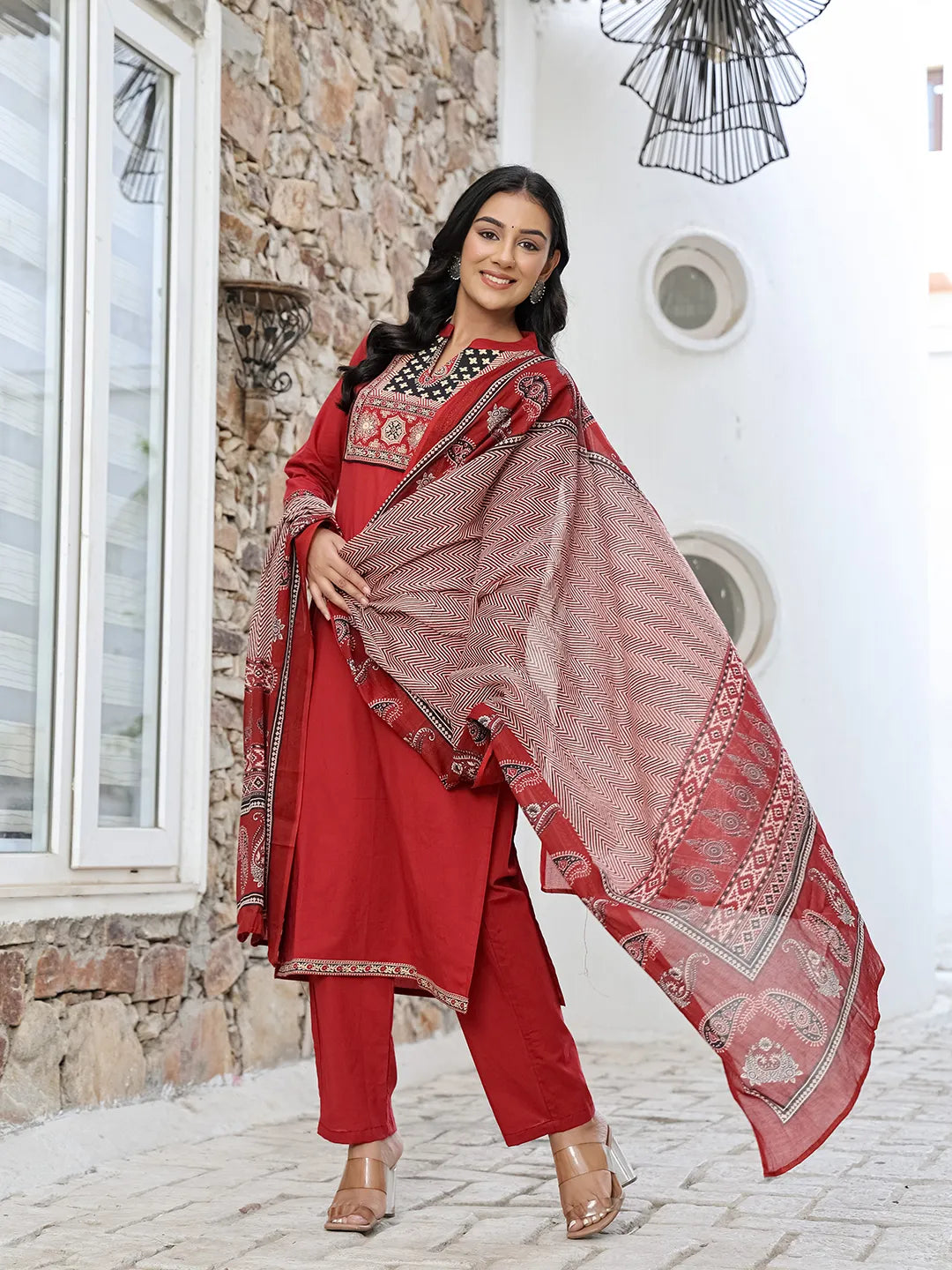 Yufta Maroon Cotton Mandarin Collar Kurta Dupatta Set