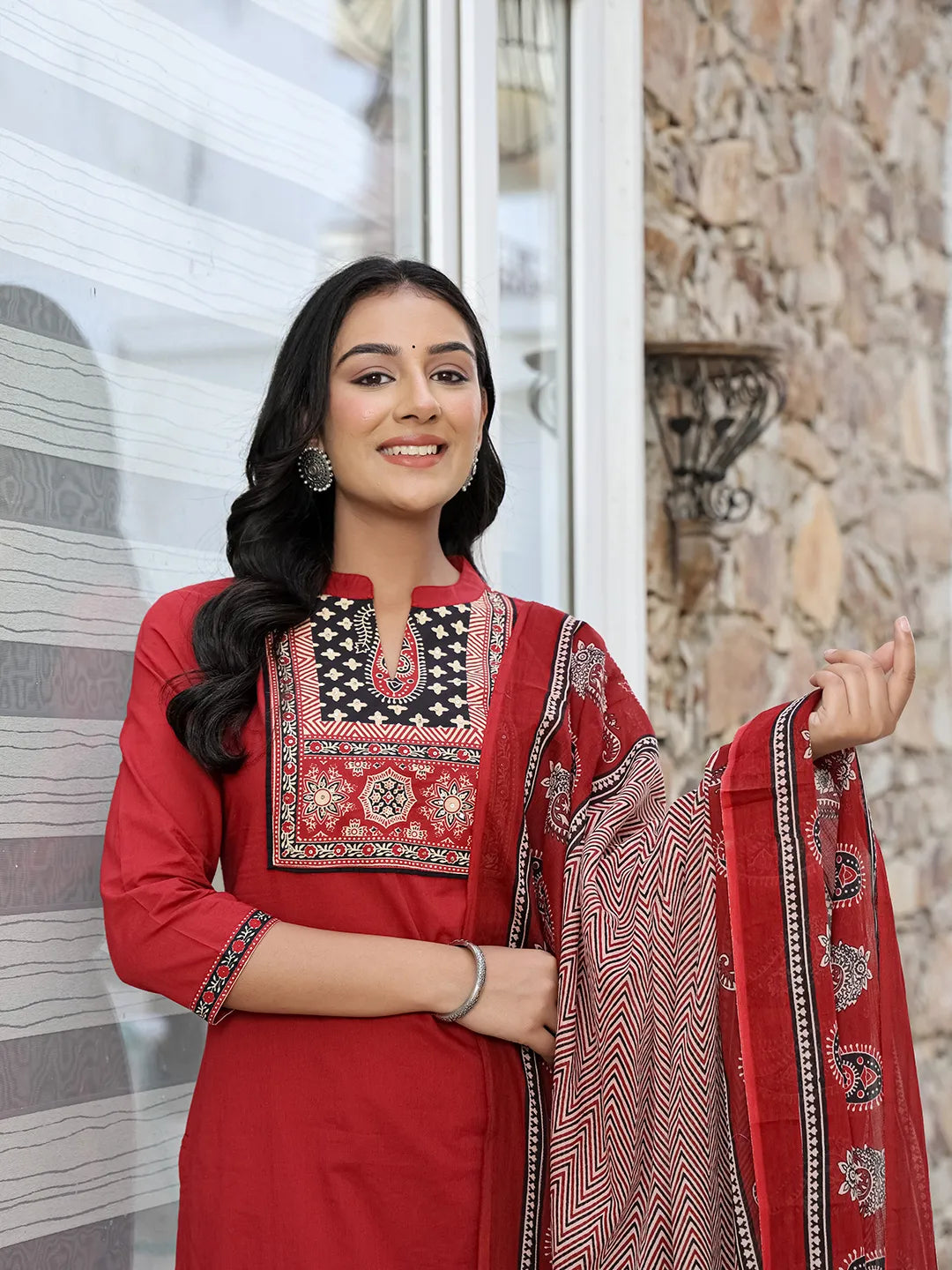 Yufta Maroon Cotton Mandarin Collar Kurta Dupatta Set