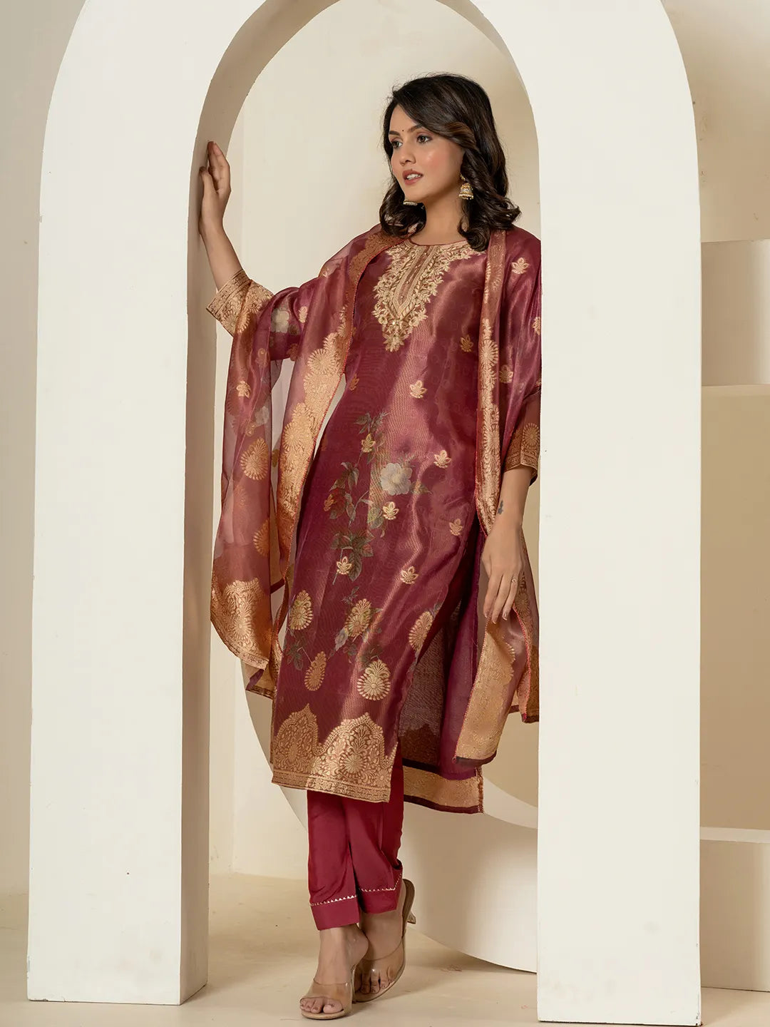 Yufta Maroon Tissue Kurta Dupatta Pant Set
