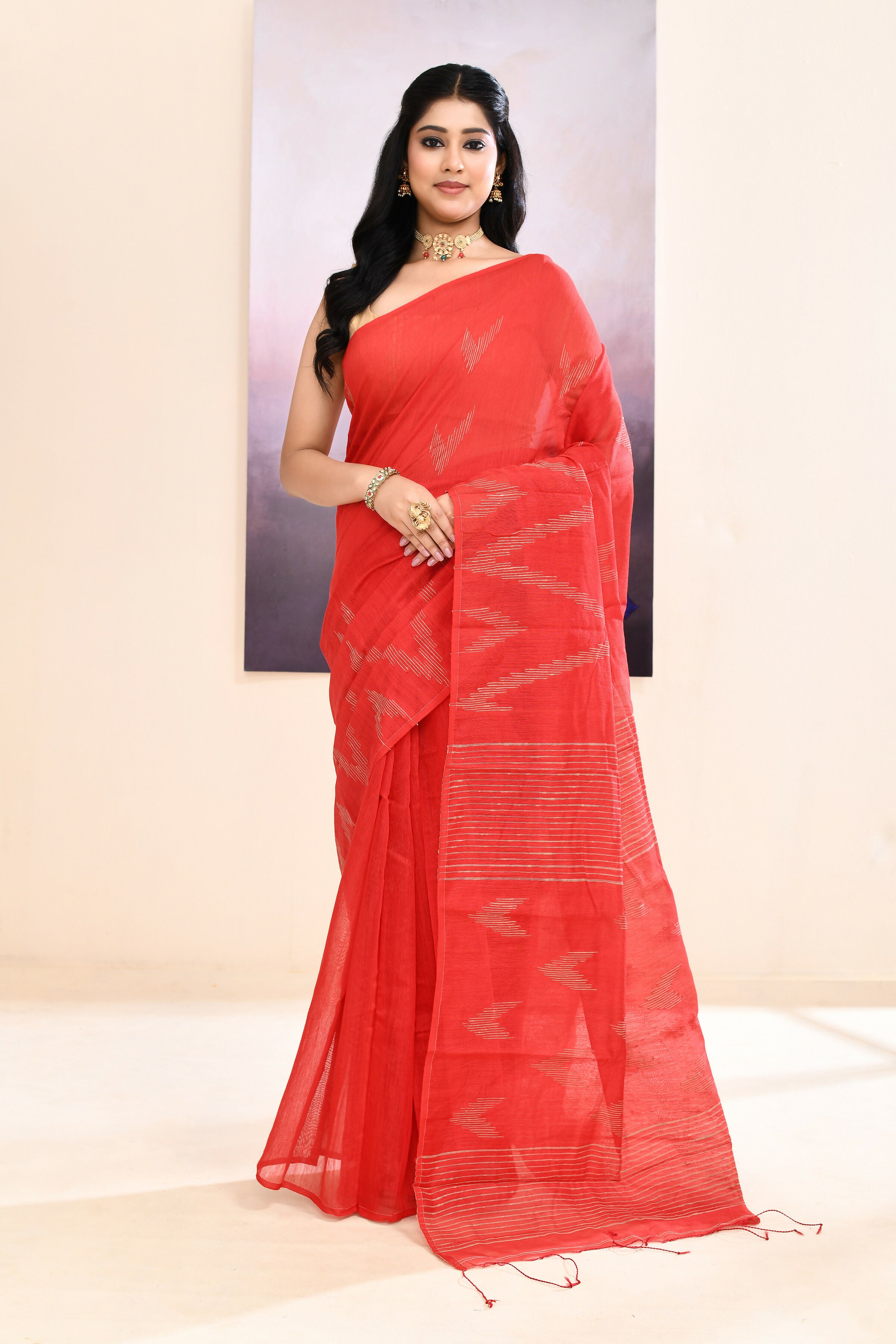 Piyari Fashion Women's Red Embellished Cotton Blend Jamdani Saree - Dista