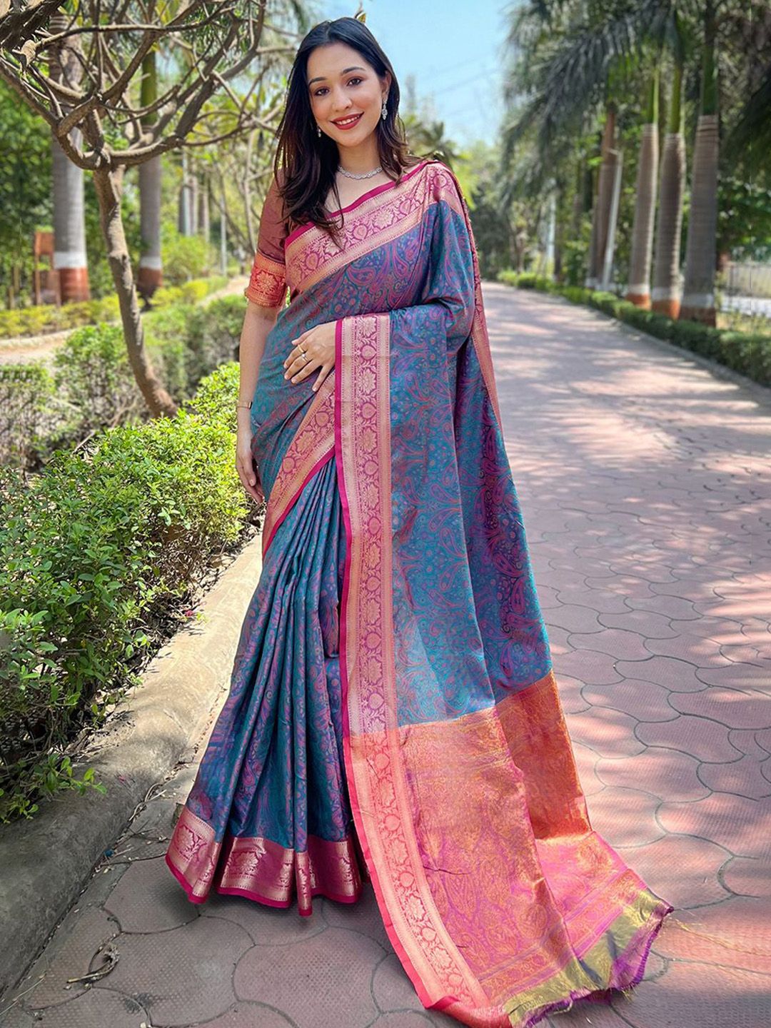 Mitera Ethnic Motifs Woven Design Zari Saree - Distacart