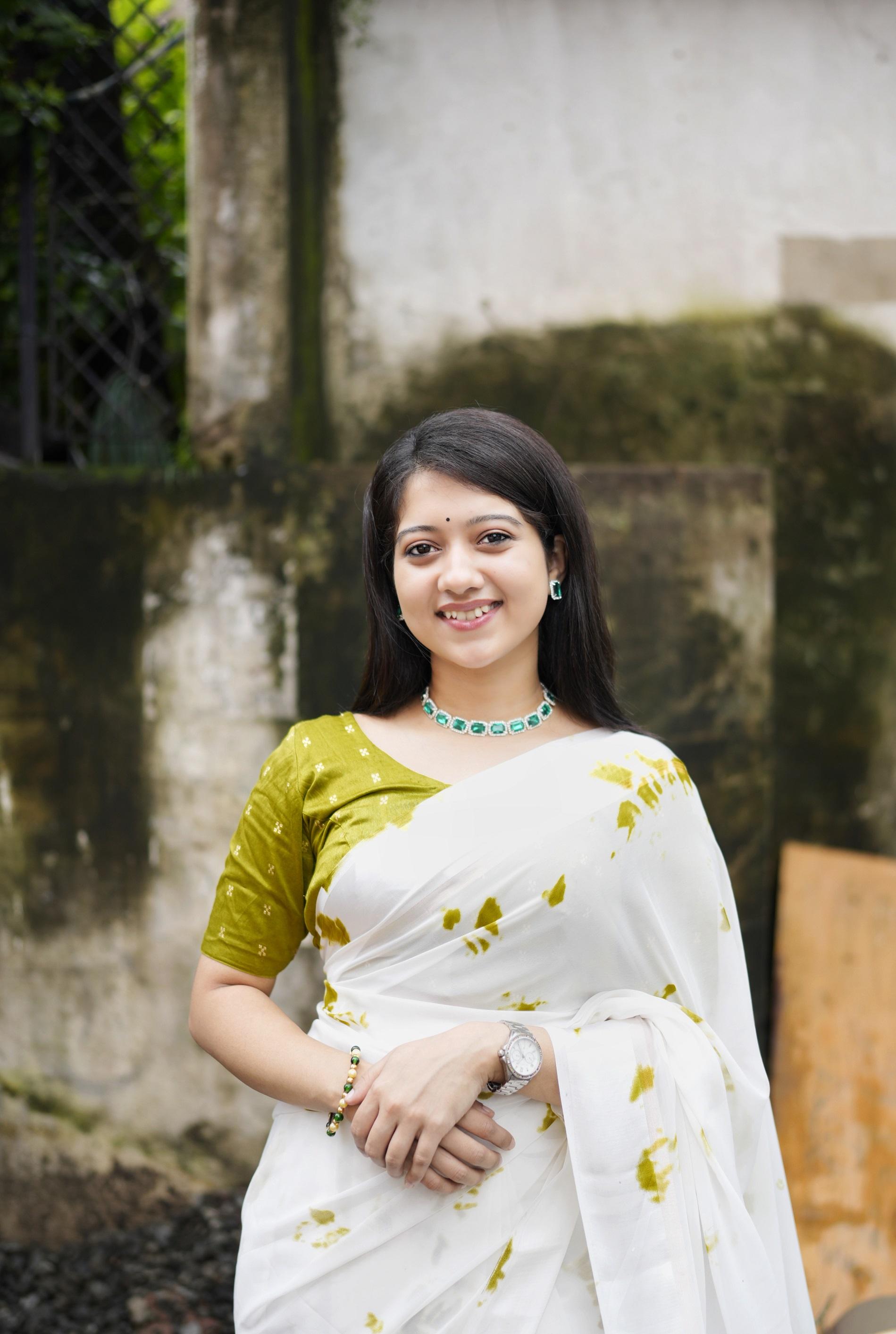 Mehndi Poly Georgette Tie and Dye Saree with Unstitched Blouse - Hiral Fashion - Distacart