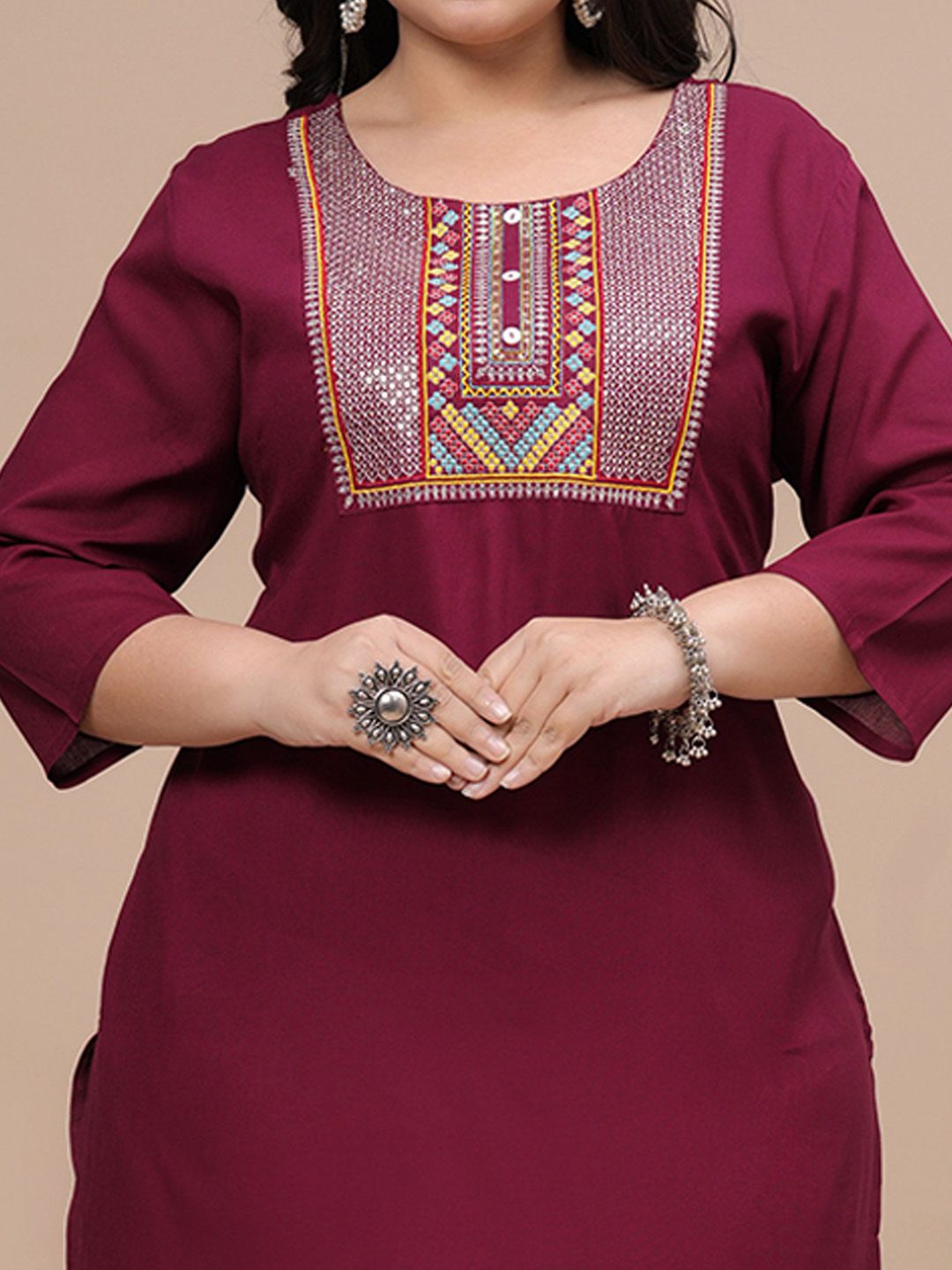Sztori Women Ethnic Motifs Thread Work Kurta - Distacart
