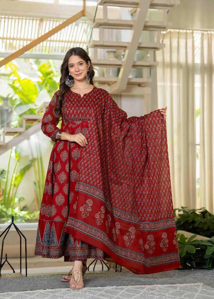 Jaimini Women Cotton Printed Round Neck 3/4 Sleeves Calf Length Flared Kurta Pant And Dupatta Set - Dista