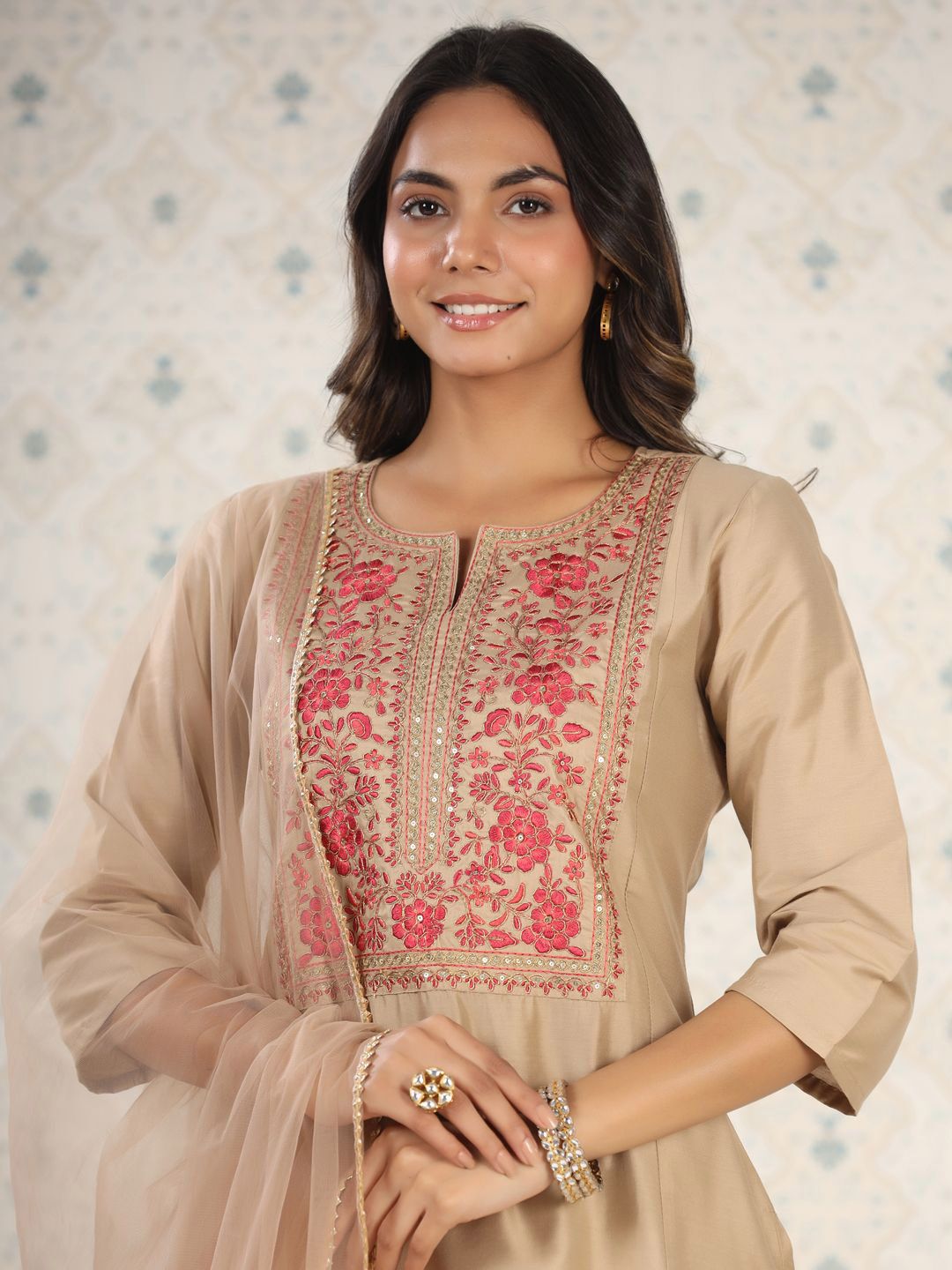 Ode by House of Pataudi Floral Yoke Design Sequinned Kurta with Trousers & Dupatta - Distacart