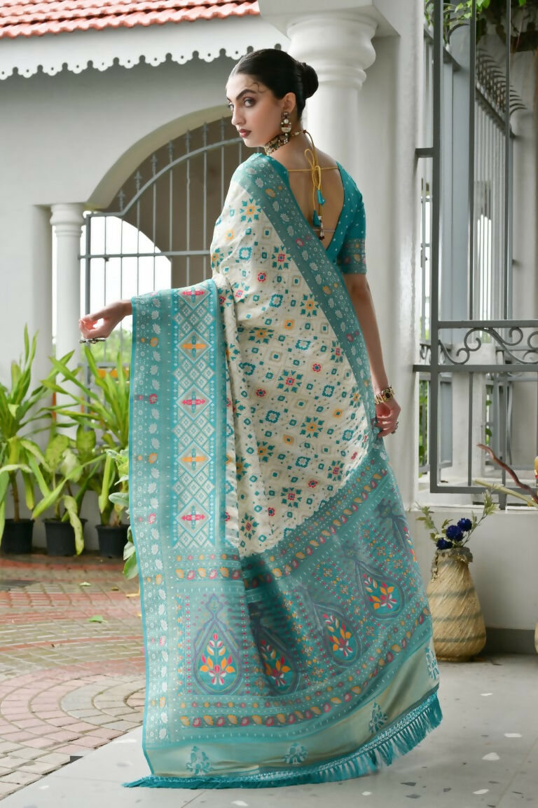 Vishnu Weaves Women's Sea-Green Banarasi Silk Patola Zari Woven Saree with Blouse