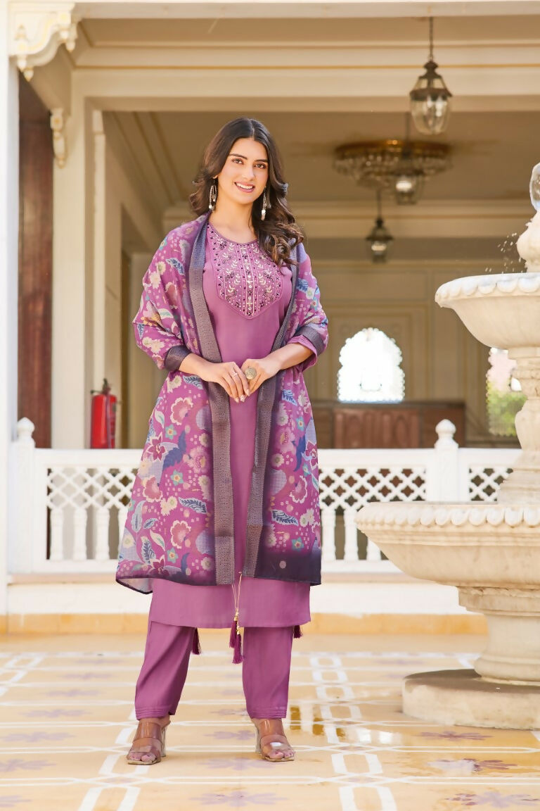 Nisha1004A
