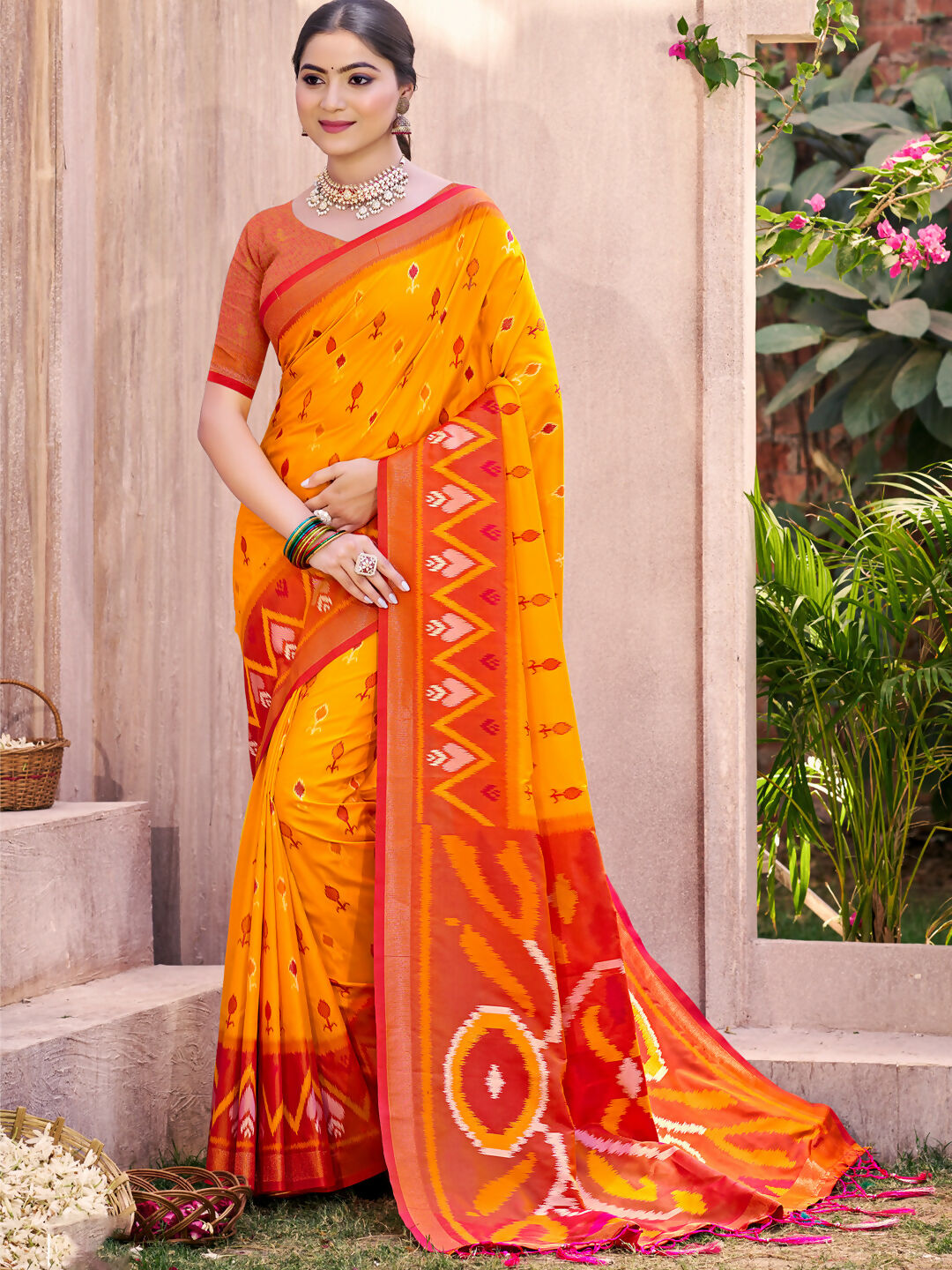Astita Yellow Pochampally Silk Saree - Distacart