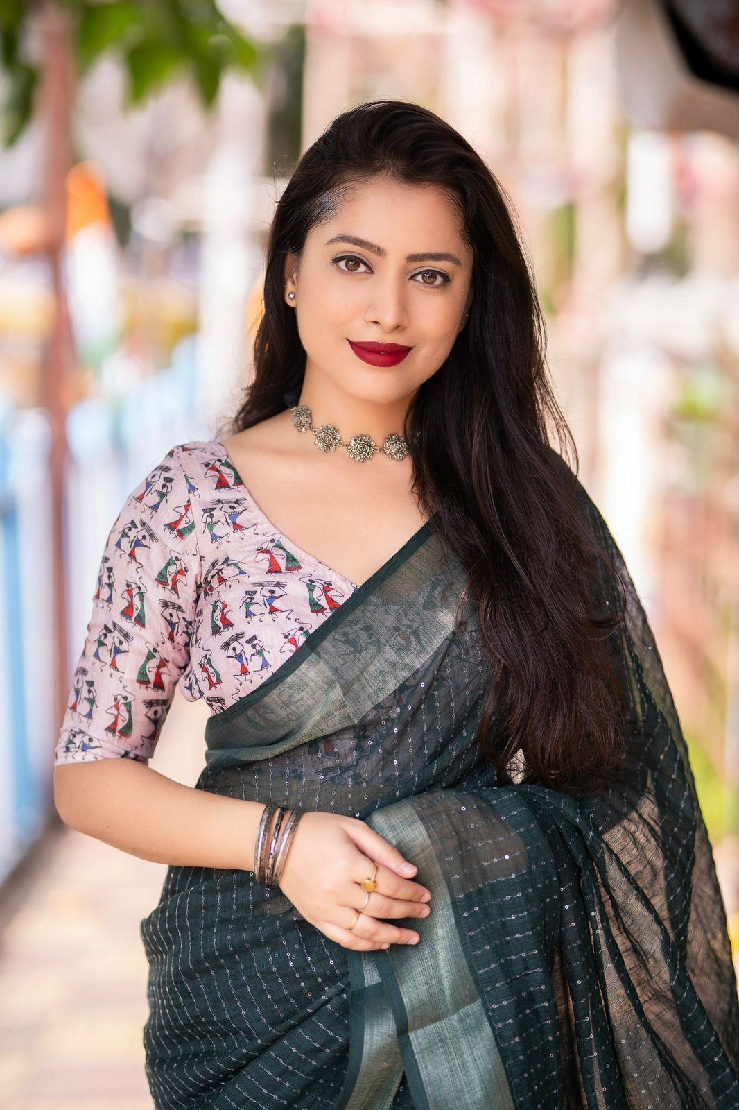 Green Linen Sequence Saree with Unstitched Blouse - Hiral Fashion - Distacart