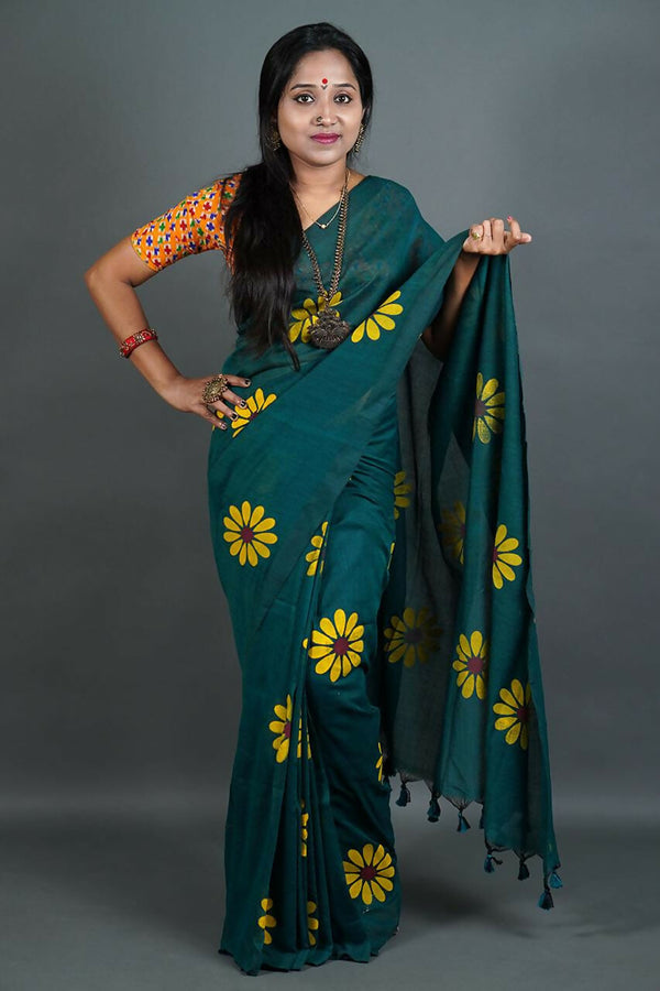 Exclusive Collection Green Pure Cotton Saree With Sunflower Design