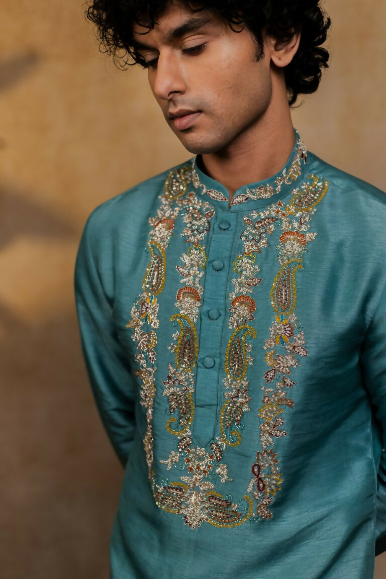 Falling Raw Silk Green Paisley Zari Kurta Set By Hilo Design